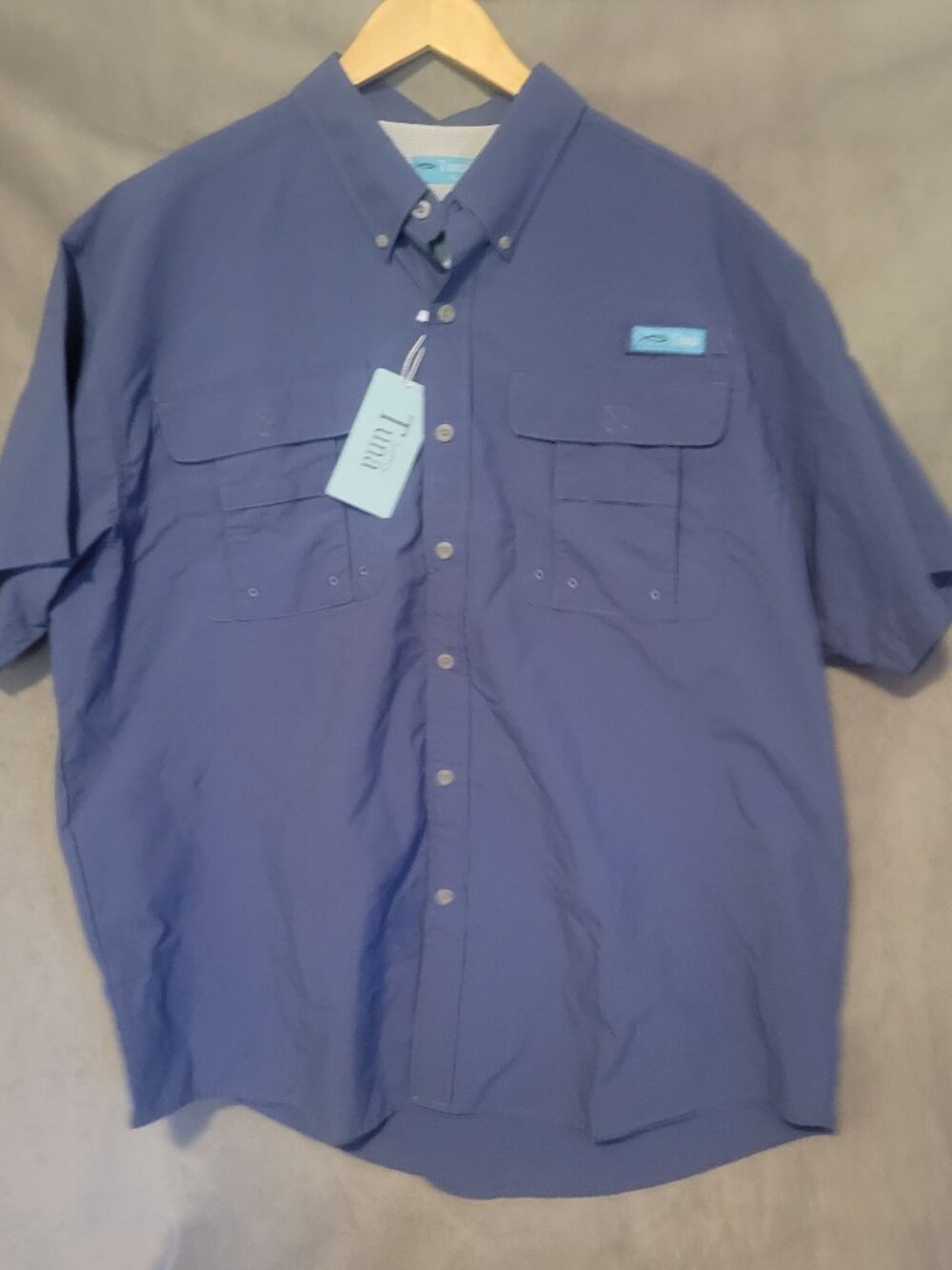 Tuna Men's XL Blue Short Sleeve Fishing Shirt Button-Down UPF 50+ Waterproof